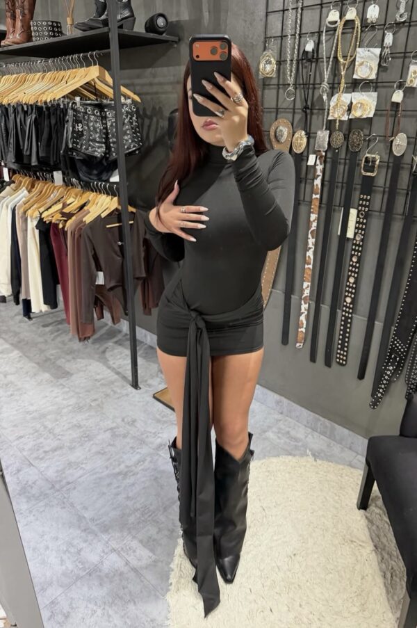 Vestido con lazos